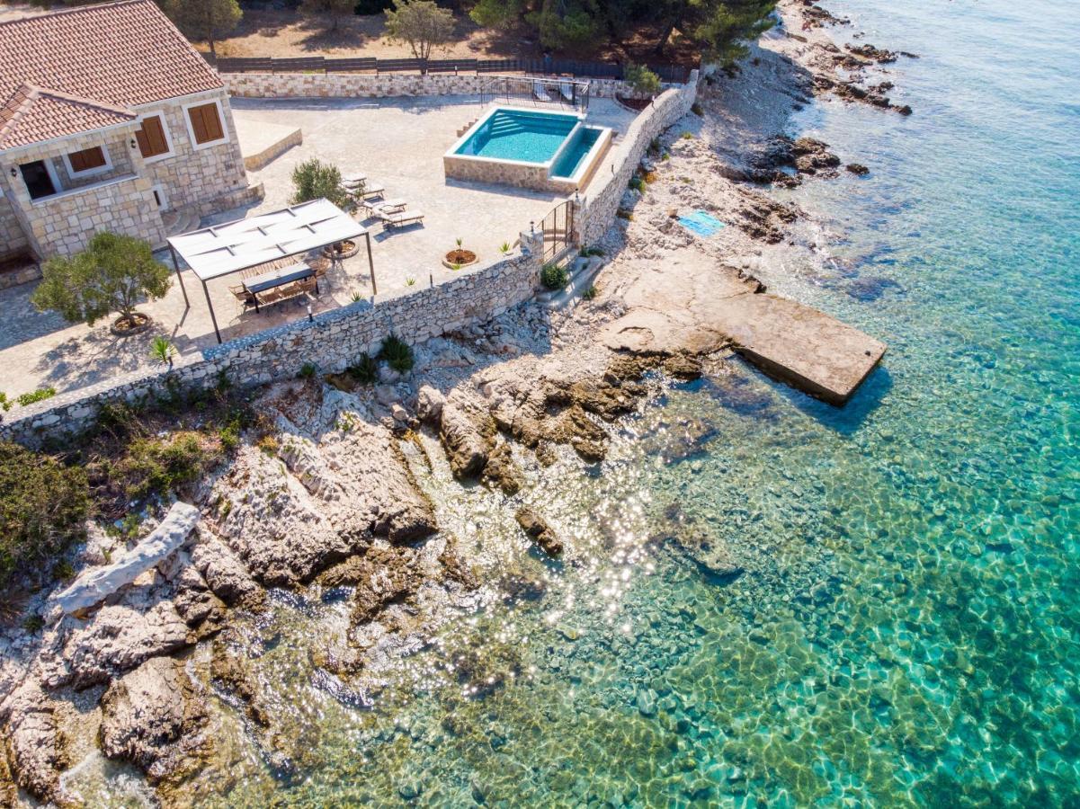 Villa Rudini With Heated Pool Okrug Gornji Exteriör bild