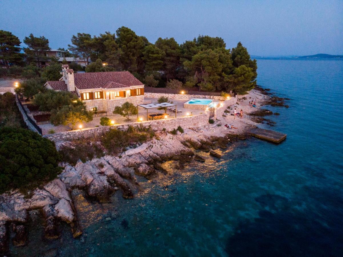 Villa Rudini With Heated Pool Okrug Gornji Exteriör bild