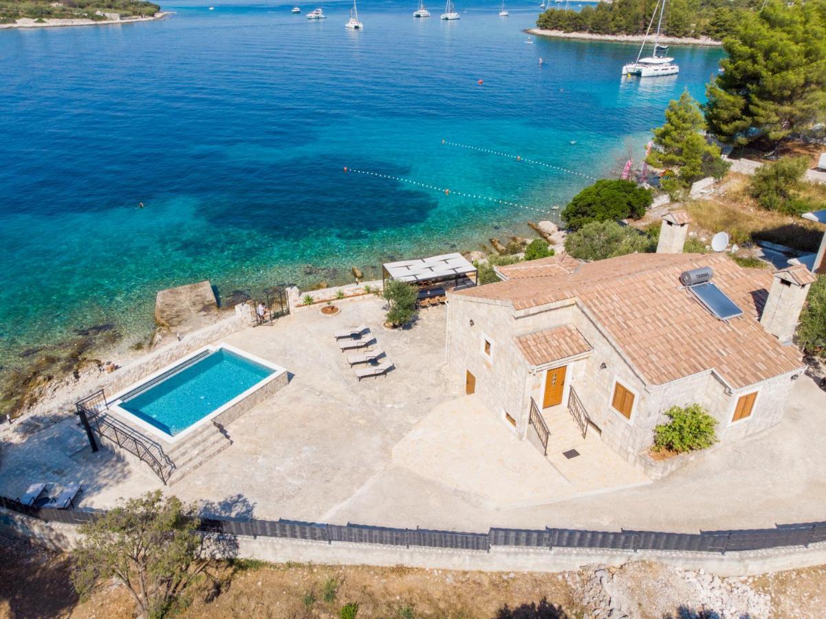Villa Rudini With Heated Pool Okrug Gornji Exteriör bild