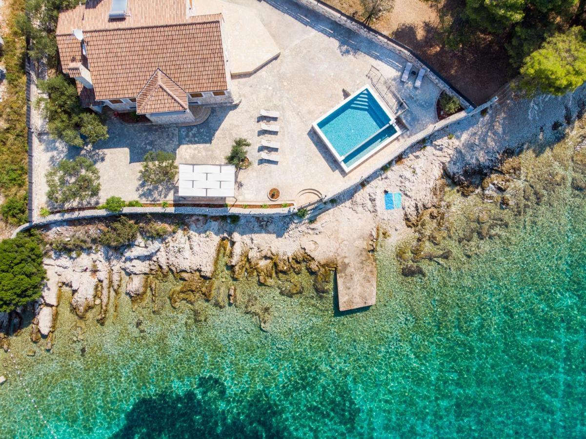 Villa Rudini With Heated Pool Okrug Gornji Exteriör bild